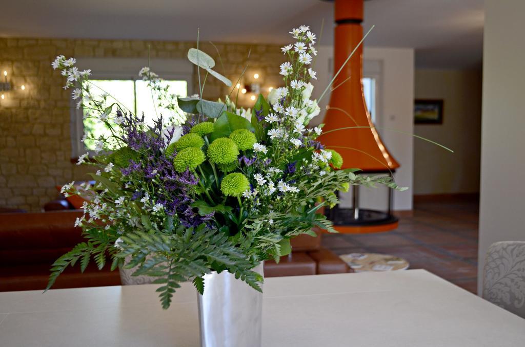 Le Clos Leonard Amboise Luaran gambar
