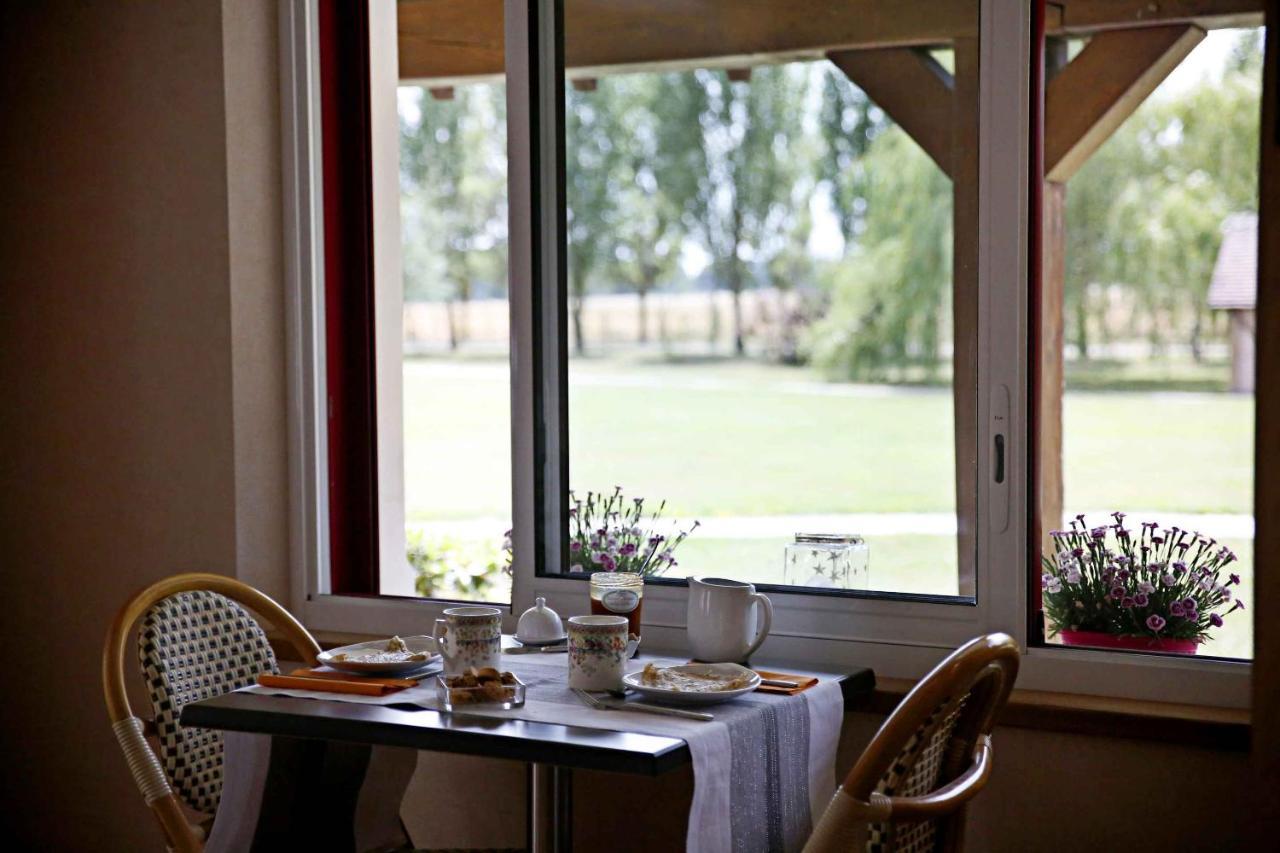 Le Clos Leonard Amboise Luaran gambar